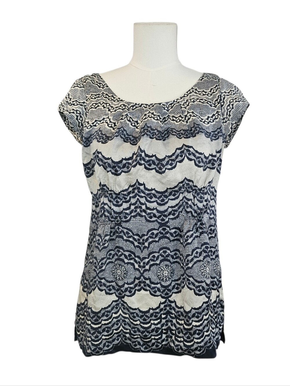 CAbi 100% Silk Navy and White Lace-Pattern Cap Sleeve Tunic S